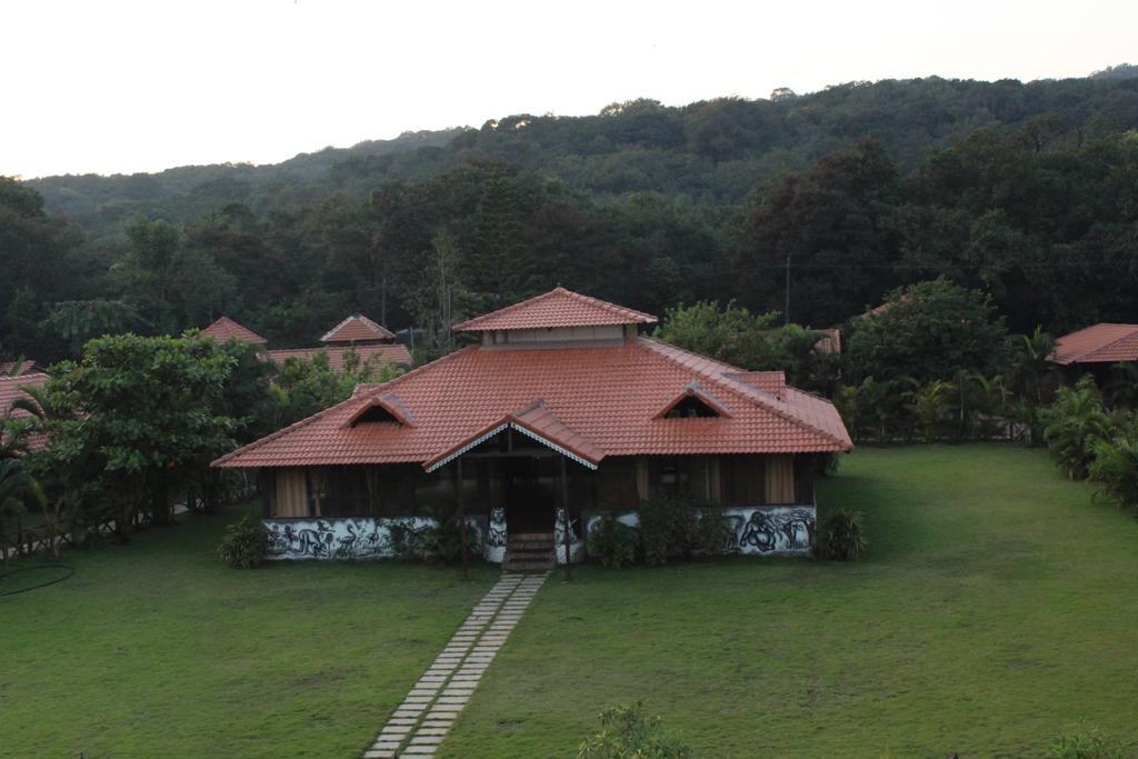 Shangri La Jungle Village Molem Exterior photo