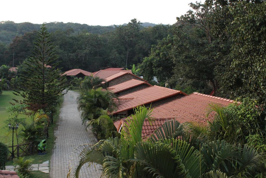 Shangri La Jungle Village Molem Exterior photo